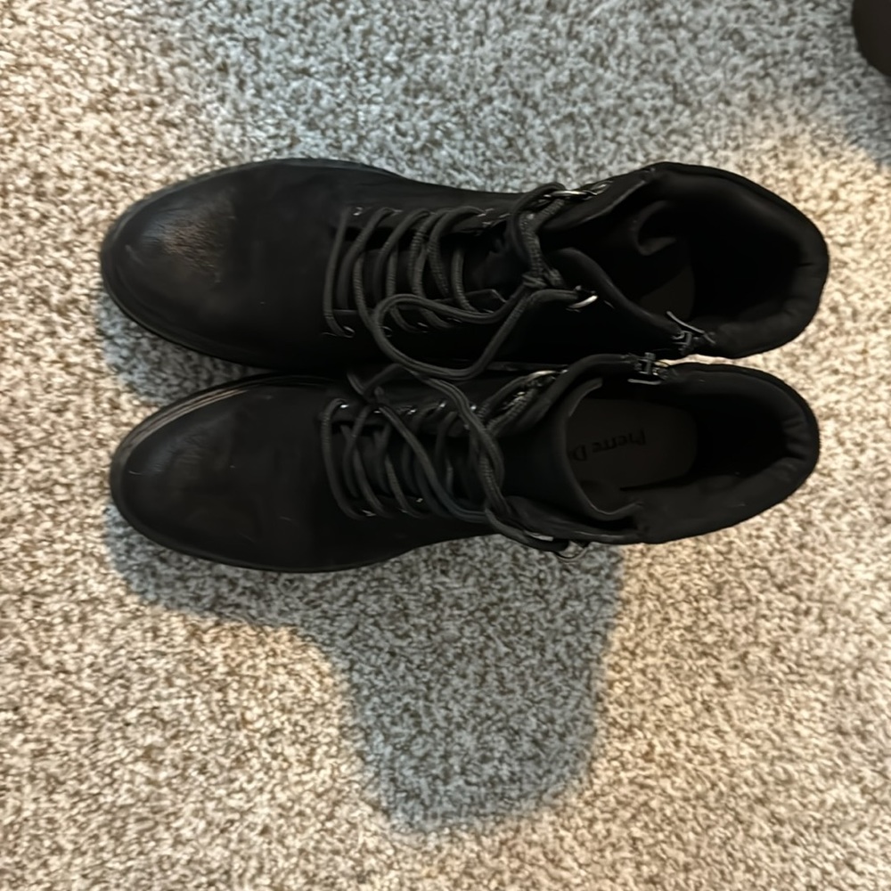Boots - Picture 2 of 3